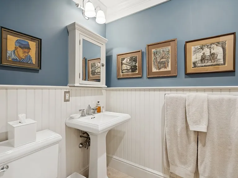 561 Sagg Main St — Photo 40