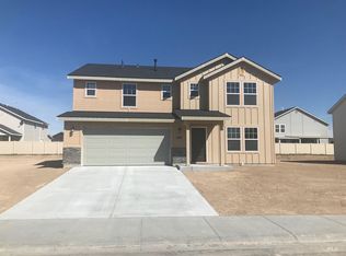 690 SW Raelynn St, Mountain Home, ID 83647