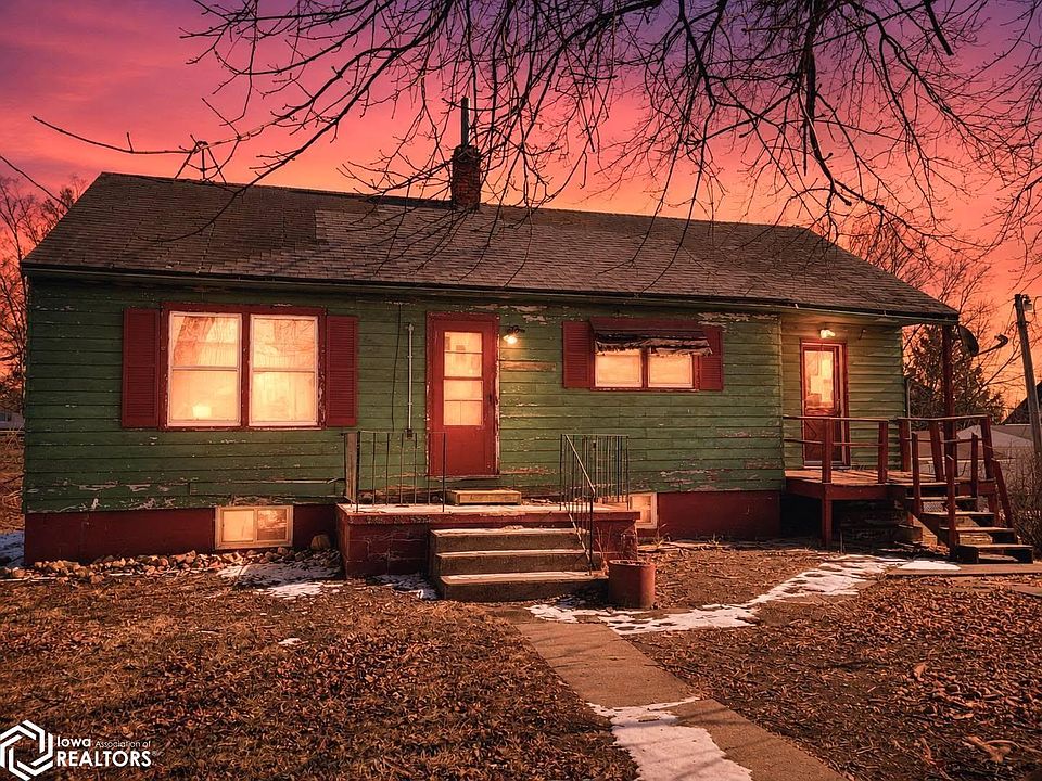 1st image of 606 Lyman St