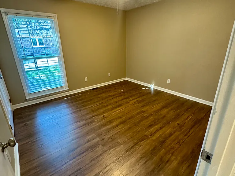 7562 Firethorn Dr — Photo 24