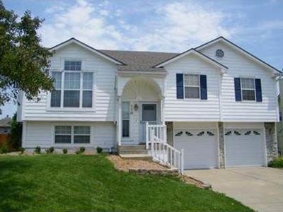 110 E Calico Dr, Raymore, MO, 64083