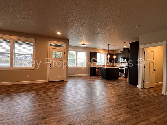 5th image of 7015 NE 12th Ave #A