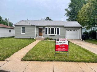 110 E 18th St, Grand Island, NE 68801