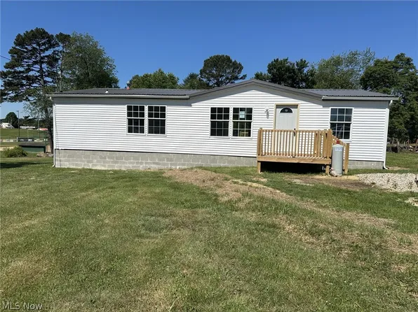 42153 Ash St, Reedsville, OH 45772