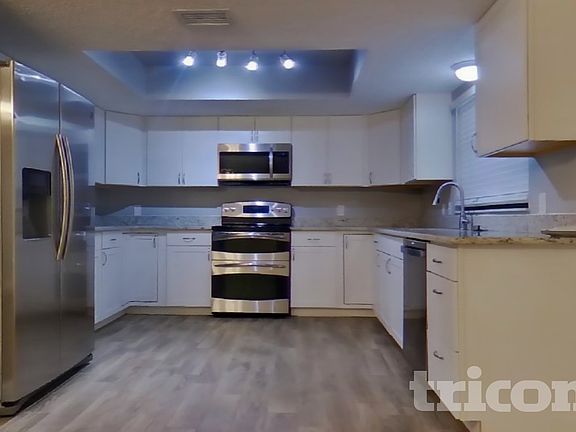 4th image of 12449 Blue Heron Way