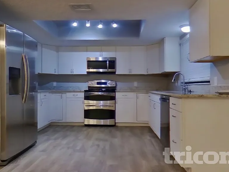 12449 Blue Heron Way — Photo 4