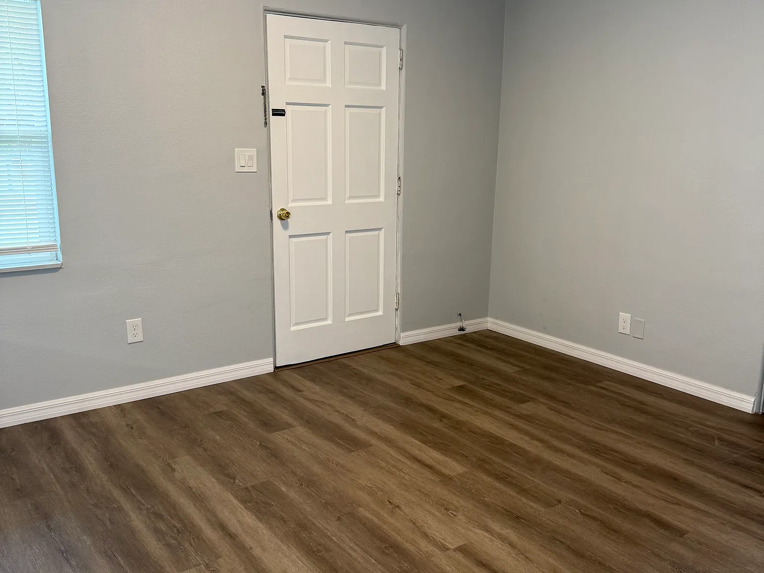3 bed, 888 sqft, $1,850 — Photo 3