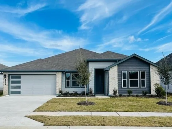 1608 Central Park Dr, Alvarado, TX 76009