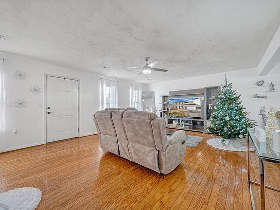 5th image of 6936 Linn Dr