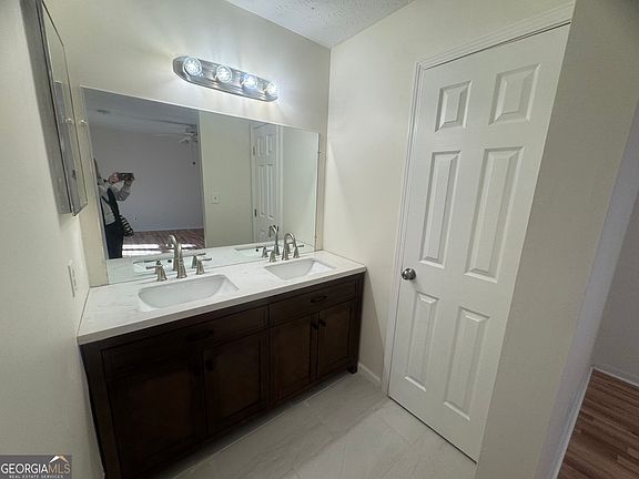 4th image of 3563 Splinterwood Rd