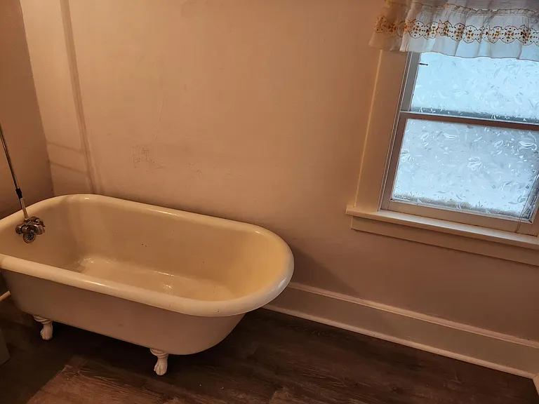 140 S James Ave #1 — Photo 14