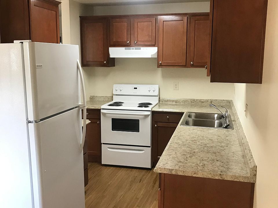 1st image of 923 S Sunshine Ave APT 5