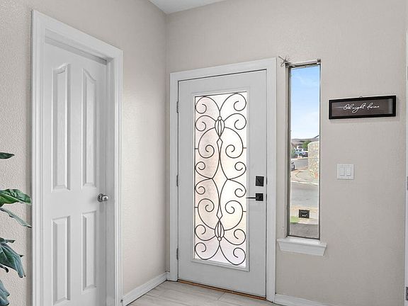5th image of 324 Emerald Way St