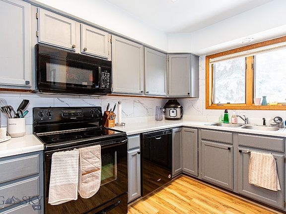2nd image of 2200 W Dickerson St APT 34