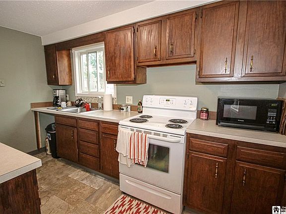3rd image of 1313 Newland Ave