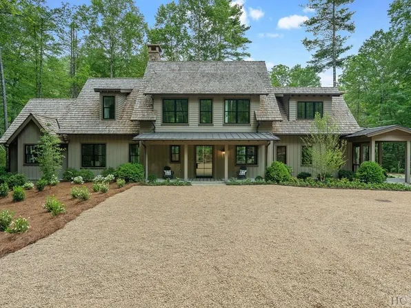 100 Farmhouse Trail, Sapphire, NC 28774