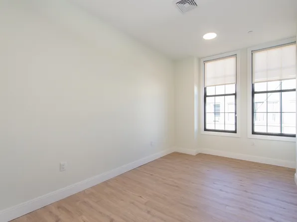 3510 Bergenline Avenue image 4 of 17