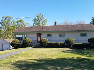 5 Cortland Rd, Jay, ME 04239