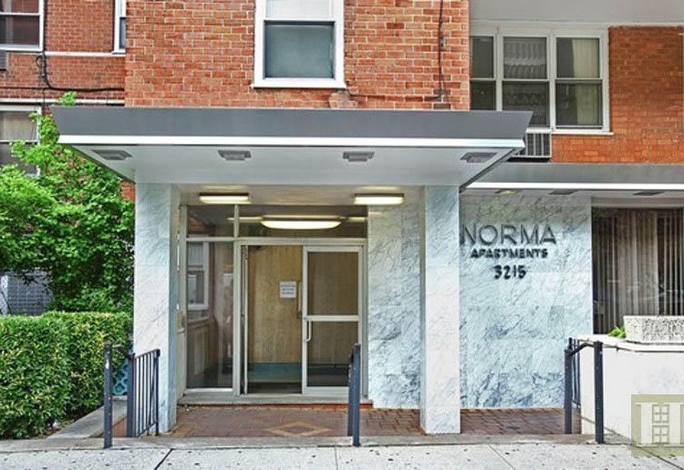 2nd image of 3215 Avenue H #3