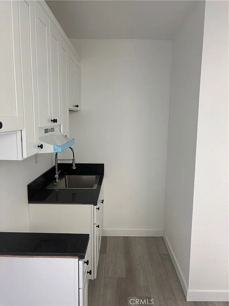 Studio, 210 sqft, $1,295 — Photo 3