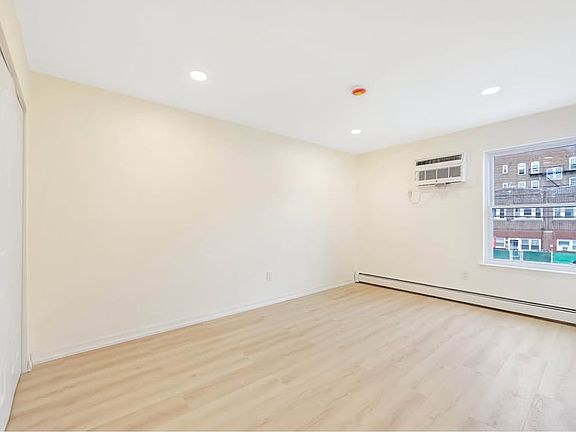 2nd image of 400 NW 26th St #5B