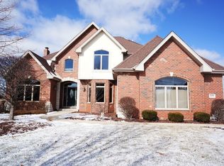 22784 Sun River Dr, Frankfort, IL 60423