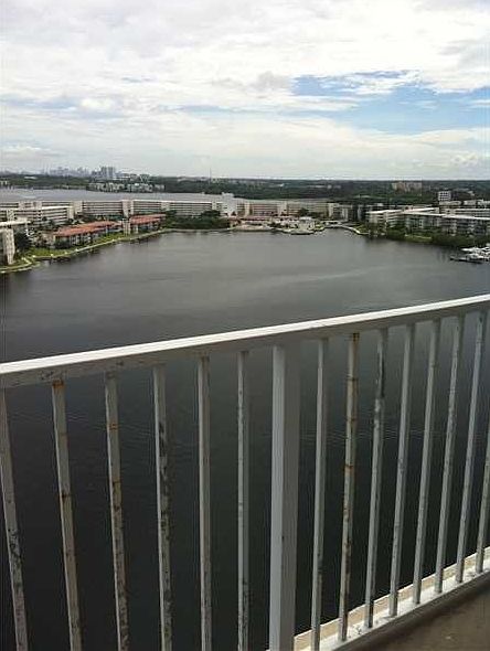 2nd image of 2851 NE 183rd St APT 1817E