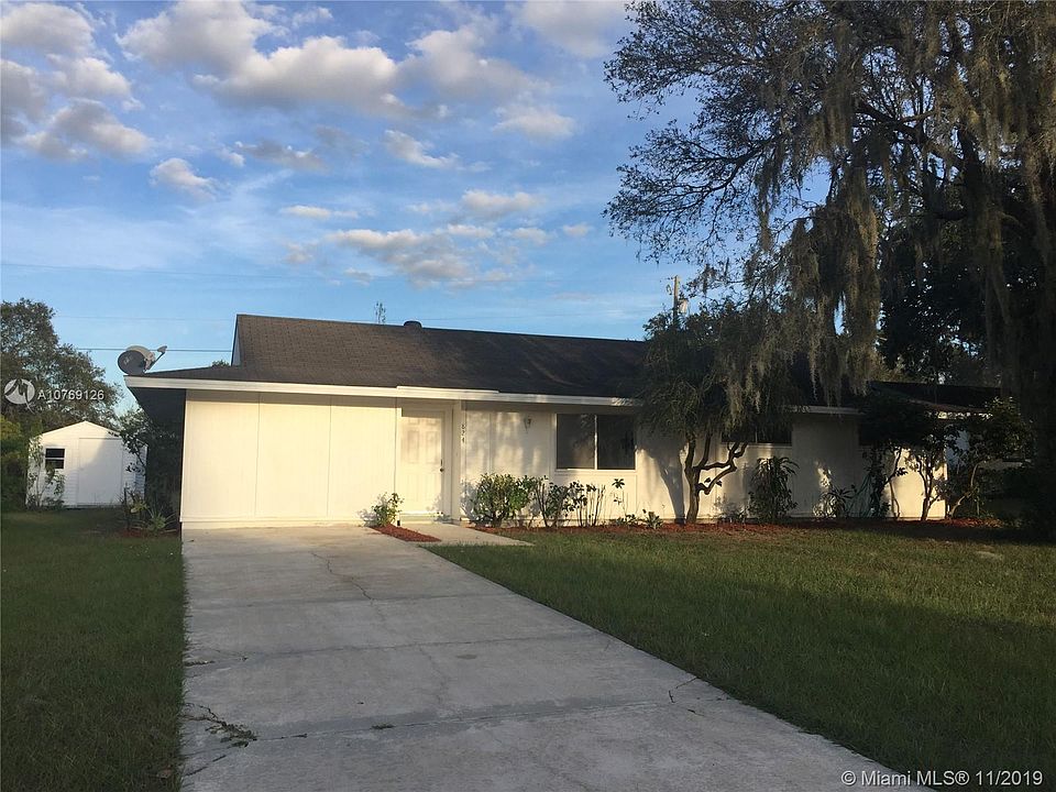 1st image of 824 Blackwood Dr