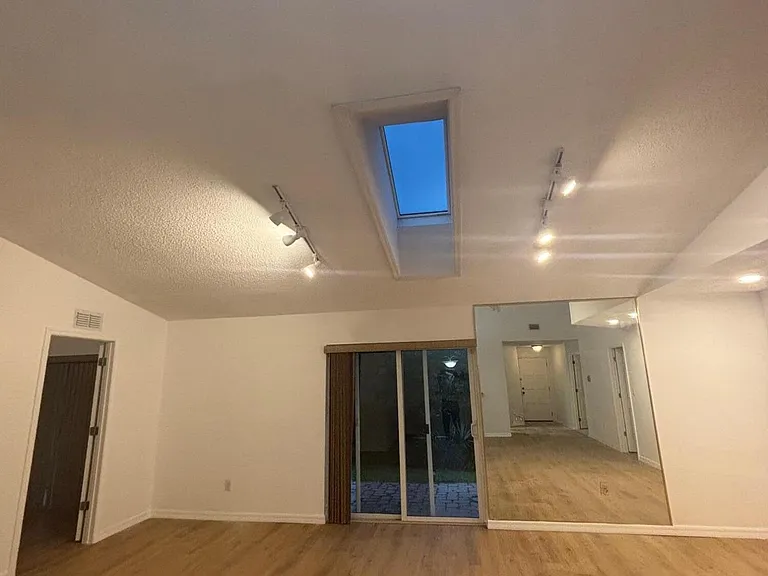 145 Riverwalk Ct — Photo 30