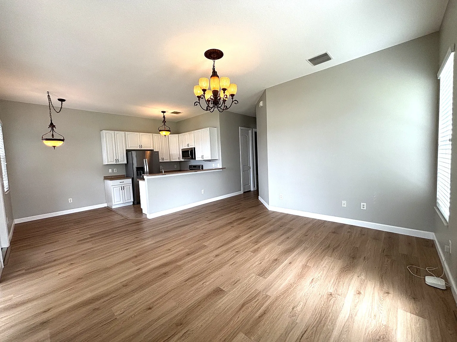 1 bed, 832 sqft, $2,300 — Photo 4