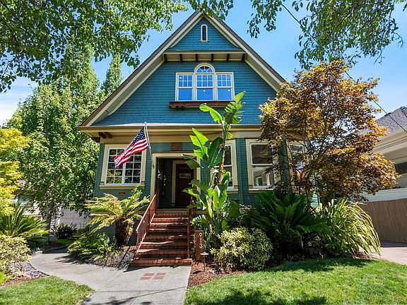 5th image of 913 B Street