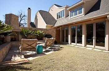 2nd image of 2814 Jefferson St #2814