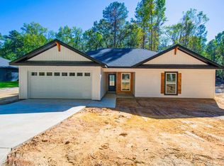 527 Virginia Ave, Bauxite, AR 72011