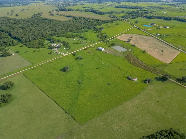 811 County Road 164, Boling, TX 77420