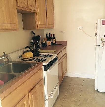 5th image of 2351 W Wilson Ave #3