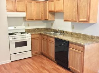 619 Flint Rd APT 3, Brighton, MI 48116