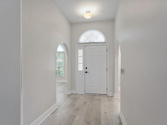 3rd image of 3739 Sea Hawk St E