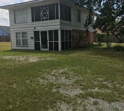 4th image of 584 Lee Road 230