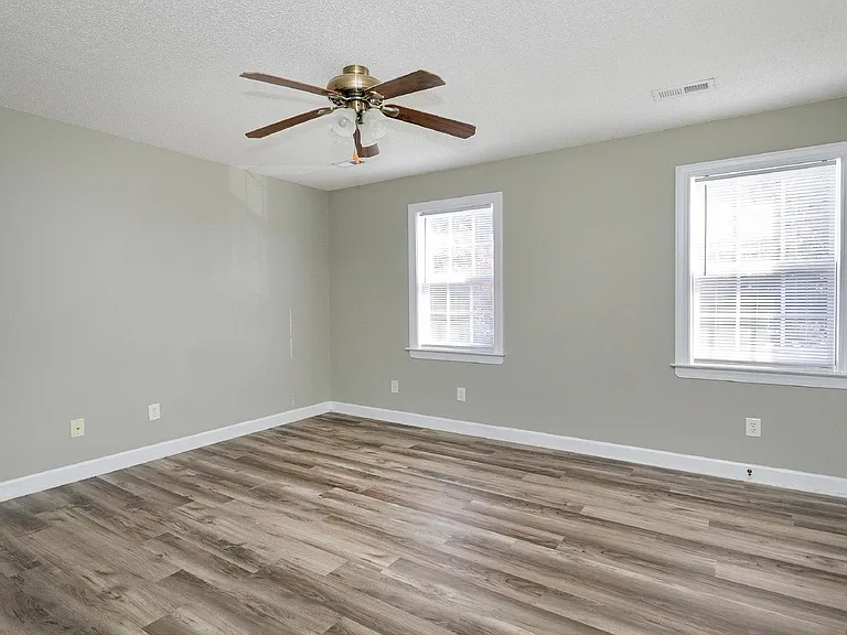 1709 Stroll Cir — Photo 12