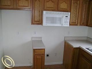 5th image of 28845 Galloway St