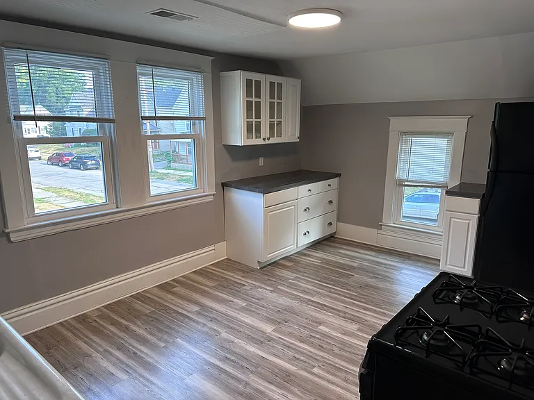 729 College Ave NE #2 — Photo 6
