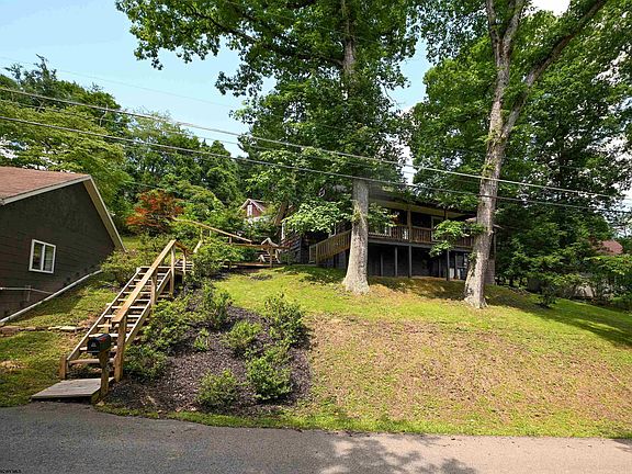 3rd image of 135 Camden Rd