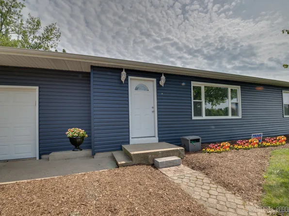 605 James Ct, Marengo, IL 60152