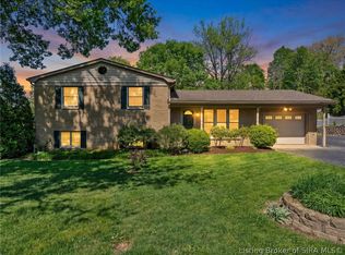 4013 Scenic Valley Rd, Floyds Knobs, IN 47119