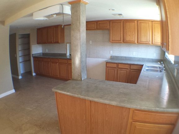 5th image of 1908 E Oakey Blvd