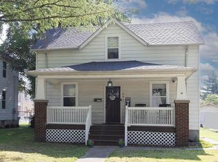 607 Pine St, Highland, IL 62249