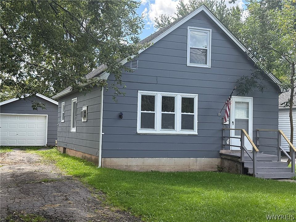 1st image of 24 Phelps St