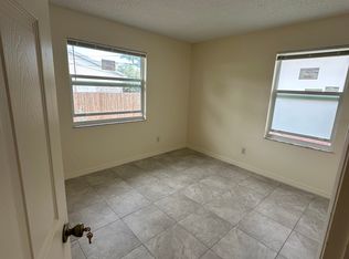 8871 Burma Rd #8, West Palm Beach, FL 33403