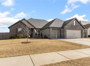 2108 Abbott Ln, Pea Ridge, AR 72751