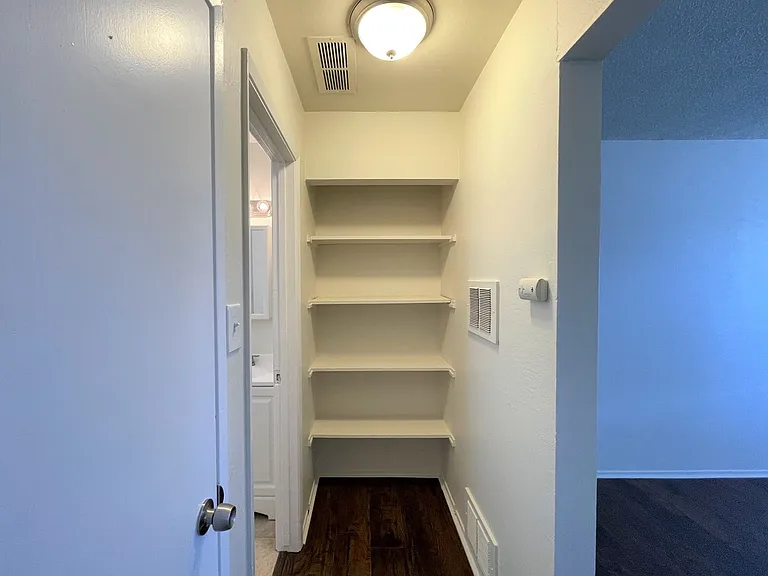 Lincoln Courtyards at 531 Glendora Avenue — Photo 18